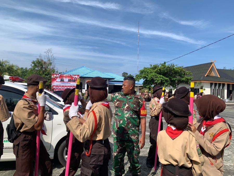 Koptu Dedi Swarman dampingi perlombaan Pramuka