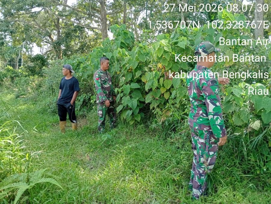 Koptu Dedi Swarman tetap giat melaksanakan patroli kebakaran hutan dan lahan (karhutla) di suasana H