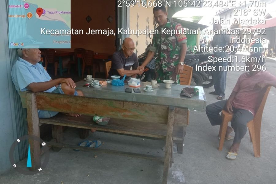 Koptu Fian Hendratmo Jalin Silaturahmi dengan Tokoh Masyarakat dan Nelayan di Letung