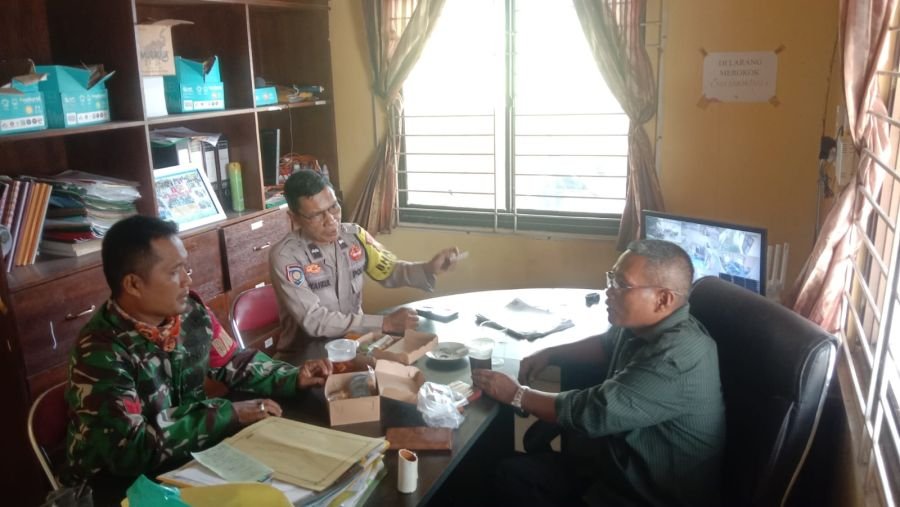 Koptu Junedi Perkuat Sinergi TNI dan Aparatur Desa Sungai Paku