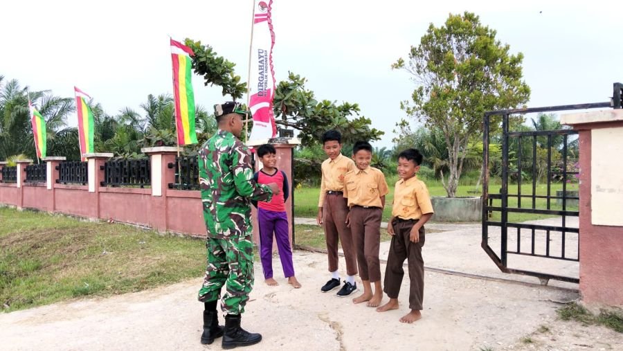 KOPTU YUSUP LAKSANAKAN KOMSOS, TEKANKAN PENGAMALAN PANCASILA DI TENGAH MASYARAKAT
 
MANDAU, BENGK