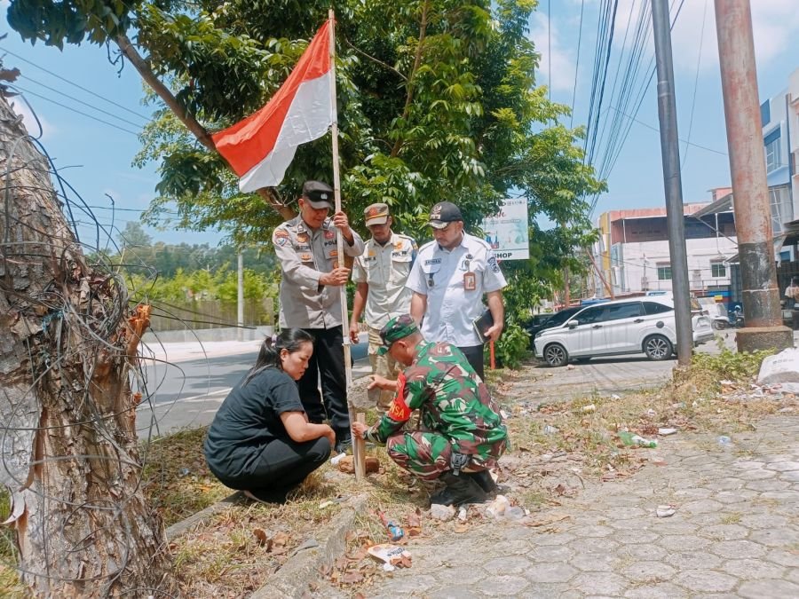 KORAMIL 01/KOTA – BABINSA KELURAHAN MELAYU KOTA PIRING

Imbau Pemasangan Bendera Merah Putih dalam R