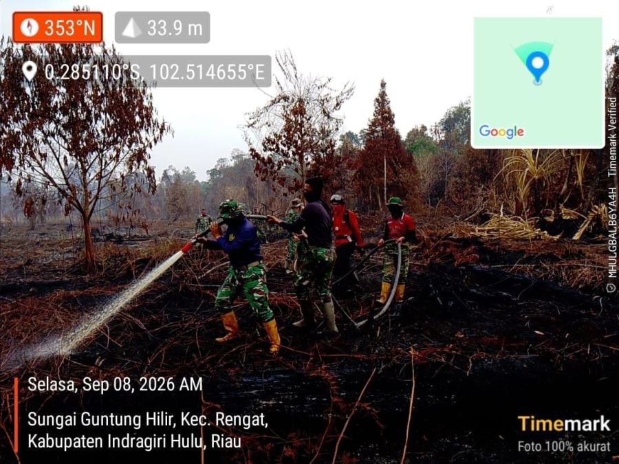 Koramil 01/Rengat Kodim 0302/Inhu Turunkan Babinsa Bantu Padamkan Karhutla