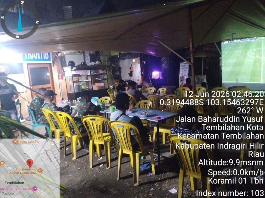 Koramil 01/Tembilahan Meriahkan Nobar Piala Dunia, Keamanan Tetap Terjaga