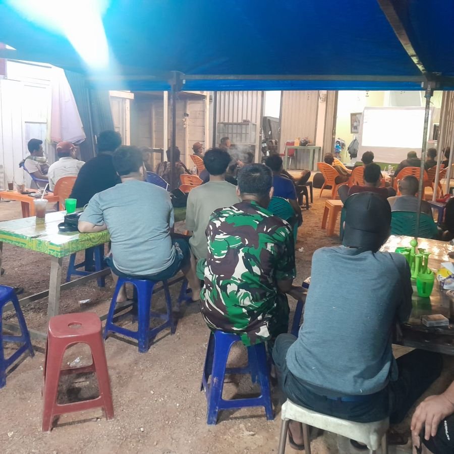 Koramil 02/KT dan Warga Padati Nobar Semifinal Piala Dunia 2026