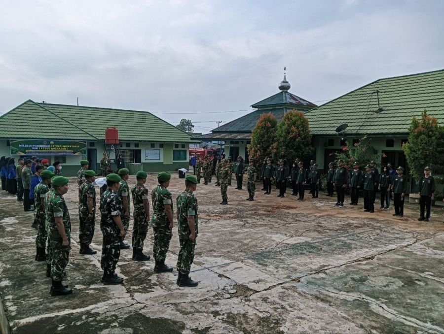 Koramil 02/KT Resmi Buka Latsar dan Latsus SMA Taruna Muhammadiyah
