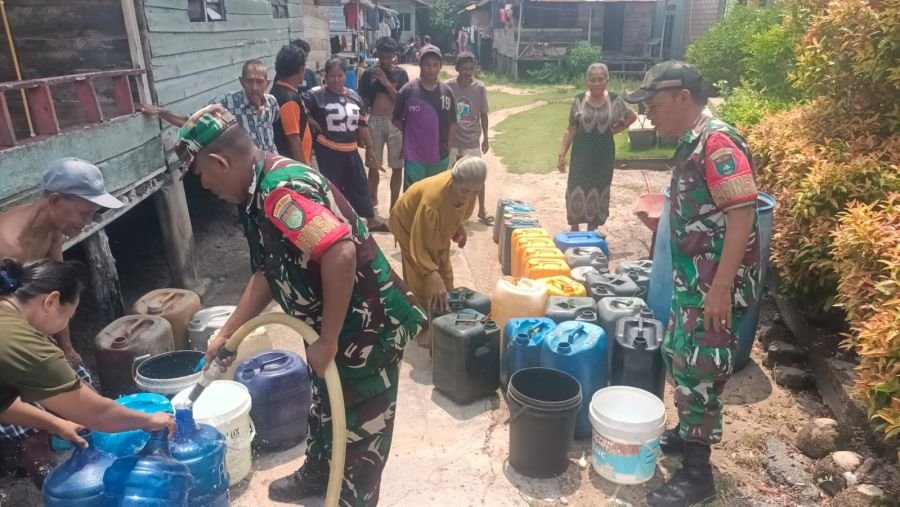 Koramil 02/Moro Bergerak, Air Bersih Disalurkan ke Warga Batu Lipai