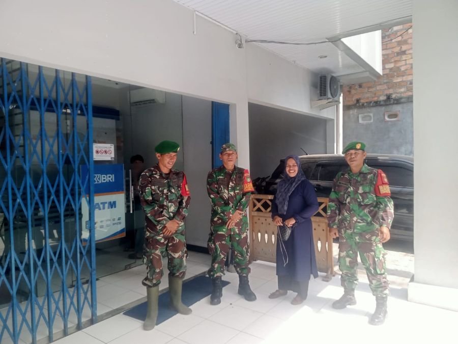 Koramil 02/TT Gelar Patroli Rutin di Pusat Kota Selatpanjang, Situasi Aman Terkendali
