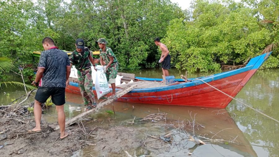 Koramil 03/Sungai Sembilan Terus Kebut Pembangunan Jembatan Gantung Garuda untuk Akses Warga