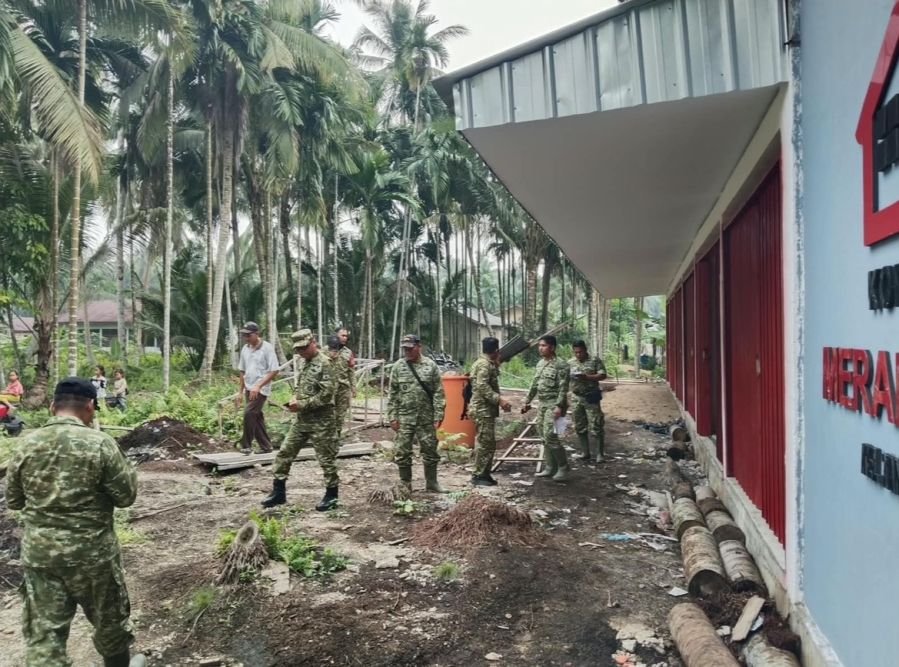 Koramil 03/Tempuling Dampingi Evaluasi Pembangunan KDKMP Tanjung Pidada