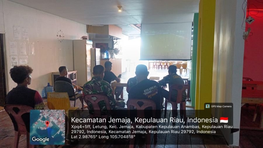Koramil 04/Letung Nobar Piala Dunia 2026 Bersama Warga, Pererat Silaturahmi dan Kemanunggalan TNI-Ra