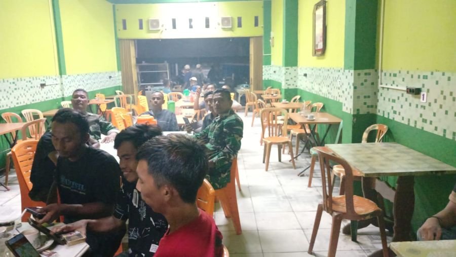Koramil 06/Cerenti Bersama Warga Gelar Nonton Bareng Perempat Final Piala Dunia 2026