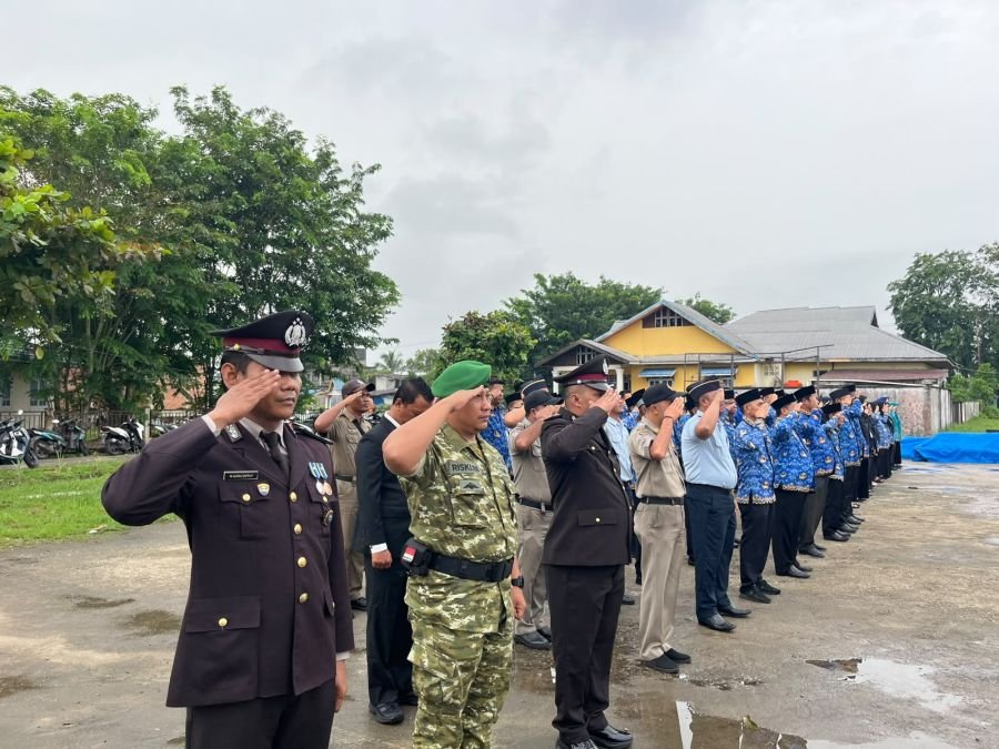 Koramil 06/Kateman Hadiri Upacara Peringatan Hari Sumpah Pemuda ke-98 di Kecamatan Kateman