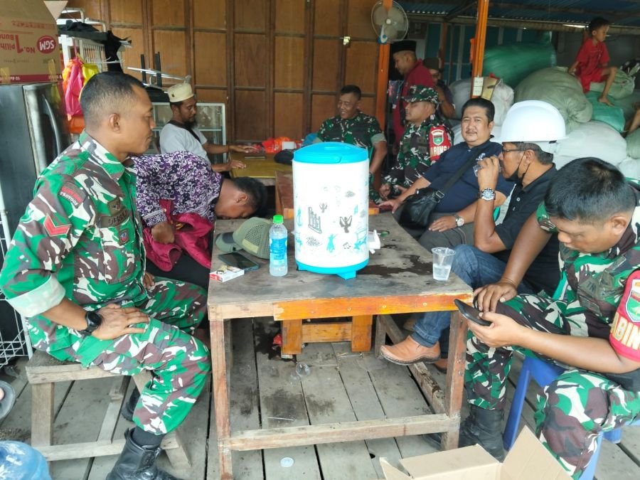Koramil 06/ktm melaksanakan kegiatan sosialisasi karhutla kepada masyarakat binaan