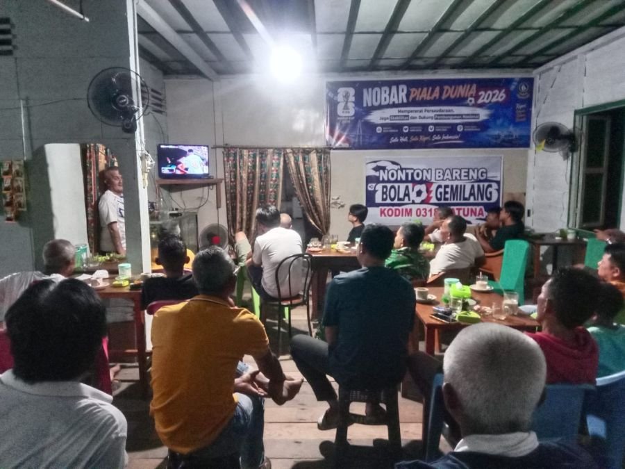 Koramil 06/Serasan Gelar Nobar Piala Dunia Bersama Warga, Pererat Silaturahmi dan Kemanunggalan TNI-