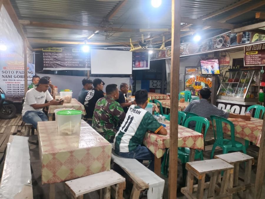 Koramil 07/KH Hidupkan Kebersamaan Lewat Nobar merebutkan juara tiga Piala Dunia 2026