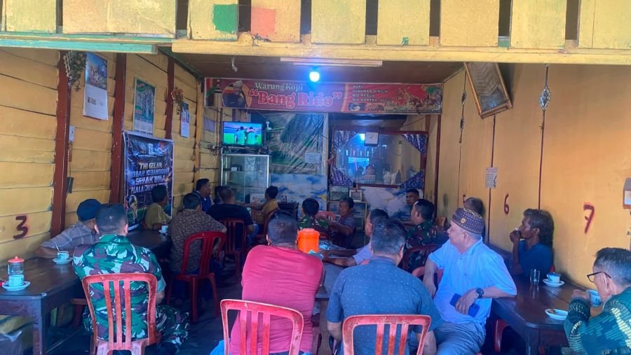 Koramil 07/KH Perkuat Kemanunggalan TNI-Rakyat Lewat Nobar Piala Dunia 2026