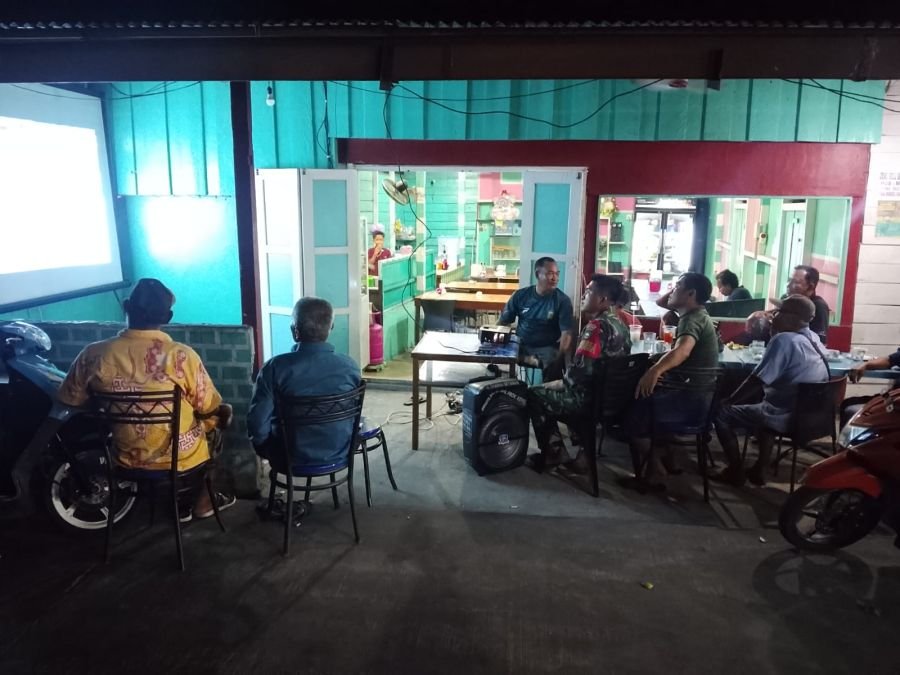 Koramil 07/Tambelan Bangun Kebersamaan Lewat Nobar Piala Dunia