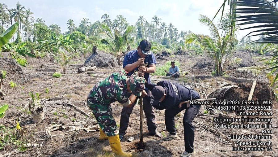 Koramil 11/PBR Bangun Sumur Bor untuk Masyarakat Pulau Burung