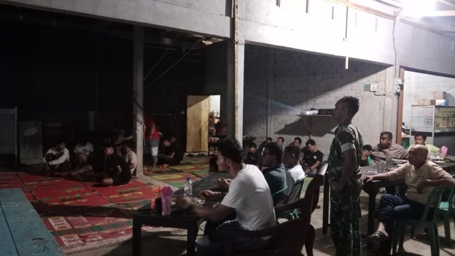 Koramil Kuantan Tengah Meriahkan Nobar Piala Dunia Bersama Warga