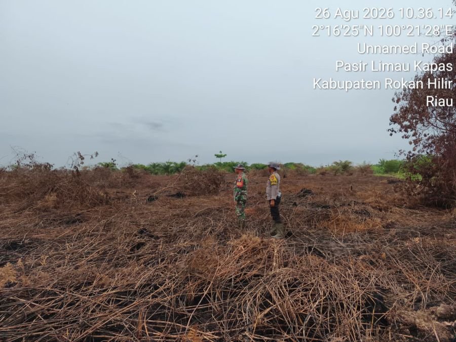 Koramil Kubu dan Polsek Panipahan Pastikan Karhutla 2 Hektare di Pasir Limau Kapas Sudah Padam