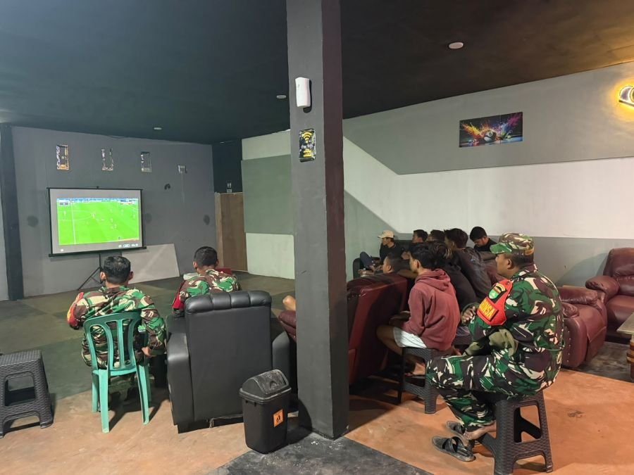 Koramil Kubu Gelar Nobar Piala Dunia, Pererat Kebersamaan Warga