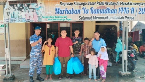 Lanud Roesmin Nurjadin Kembali Salurkan Berkah Jumat Untuk Masyarakat