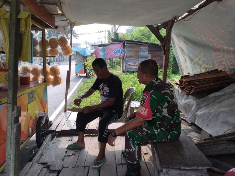 Lewat Komsos, Babinsa Sago Serap Aspirasi dan Pantau Situasi Wilayah