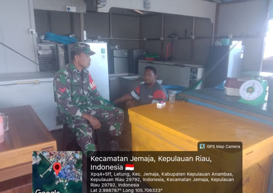 Lewat Komsos, Koptu Fian Hendratmo Beri Edukasi Keselamatan kepada Nelayan Letung