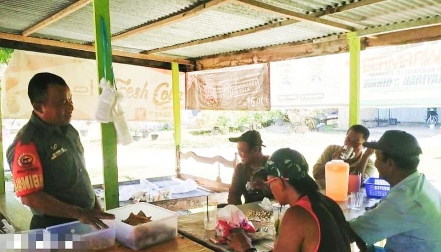 Lewat Komsos, Serka MJ. Ginting Temui Warga 