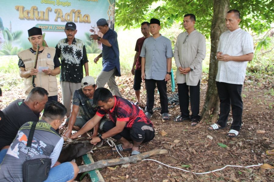 Maknai Idul Adha dengan Kepedulian, Kodim 0315/TPI Tebar Daging Qurban untuk Warga