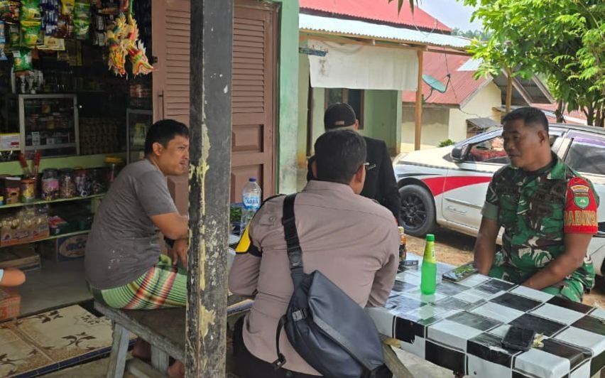Marak Laporan Narkoba, Babinsa dan Bhabinkamtibmas Koto Ranah Gelar Komsos Bersama Tokoh Masyarakat