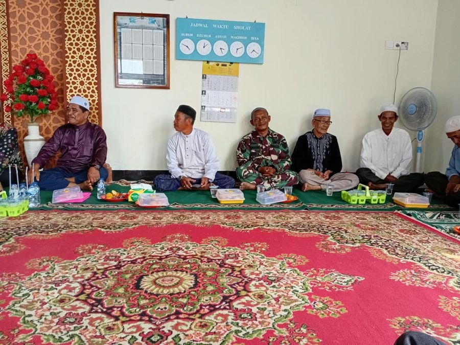 Maulid Nabi 1448 H Jadi Momentum Pererat Silaturahmi Babinsa Koramil 10/Pelangiran dan Warga