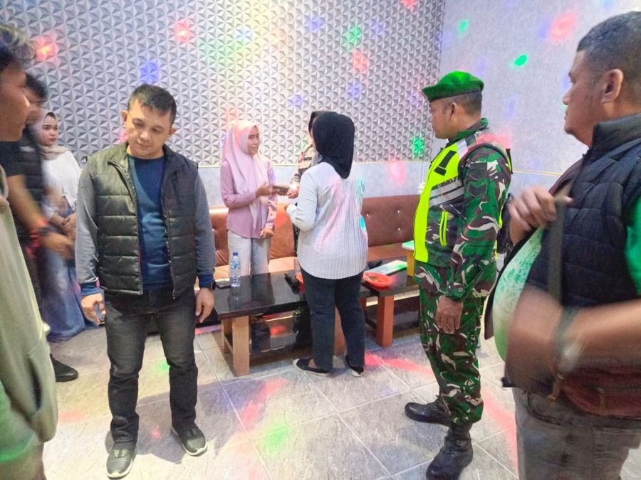 Melaksanakan Razia di tempat-tempat hiburan malam yg berada di wilayah Tanah Putih