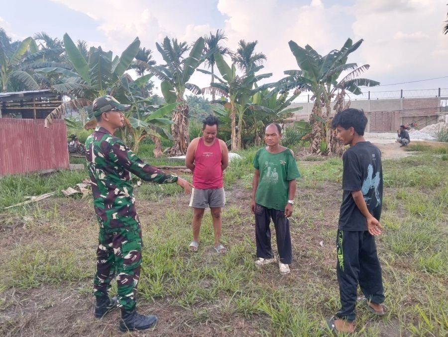 Melalui Kampung Pancasila, Babinsa Perkuat Semangat Persatuan Warga Sungai Selari