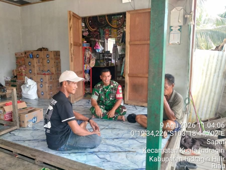 Melalui Komsos, Babinsa 04/Kuindra Pererat Tali Persaudaraan Di Wilayah Binaan