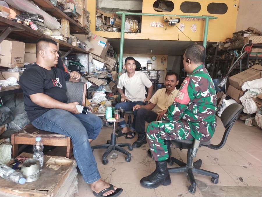 Melalui Komsos, Babinsa Bangun Sinergi dan Kepedulian Masyarakat di Air Hitam
