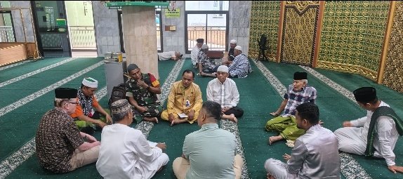 Melalui Komsos, Babinsa Cinta Raja Perkuat Persatuan dan Kepedulian Sosial Masyarakat