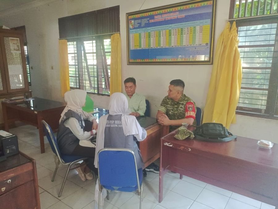 Melalui Komsos, Babinsa Koramil 06/Sukajadi Perkuat Sinergi dengan Pemerintahan Kelurahan