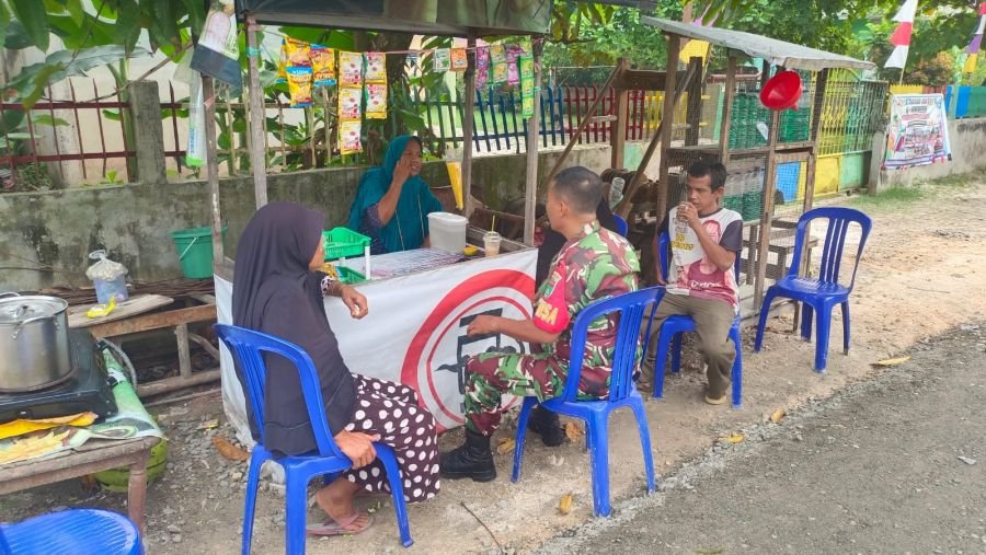 Melalui Komsos, Babinsa Meranti Pandak Jaga Kedekatan dengan Masyarakat