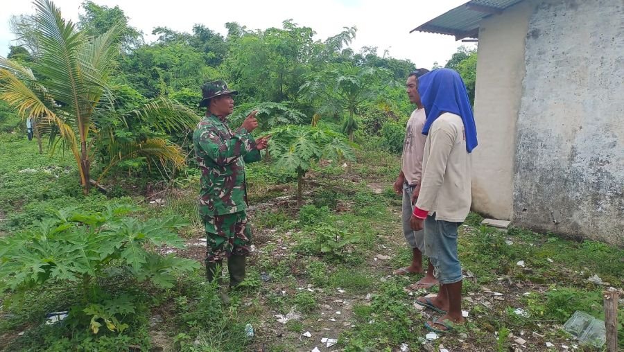 Melalui Komsos, Babinsa Rumbai Edukasi Masyarakat Cegah Kebakaran Hutan dan Lahan