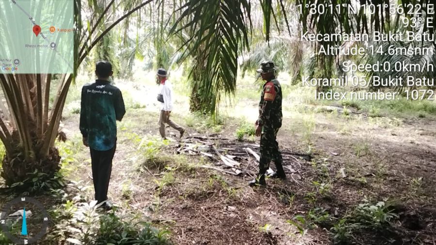Melalui Patroli dan Sosialisasi, Sertu Dodi Ajak Warga Cegah Karhutla Sejak Dini