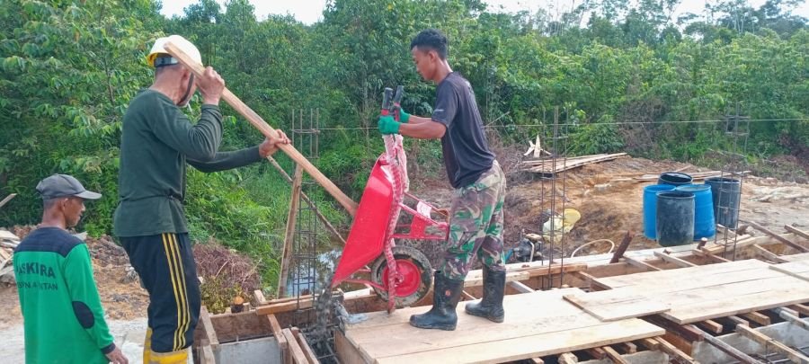 Melalui Semangat Gotong Royong, TNI AD Wujudkan Jembatan Garuda sebagai Penggerak Kesejahteraan Masy