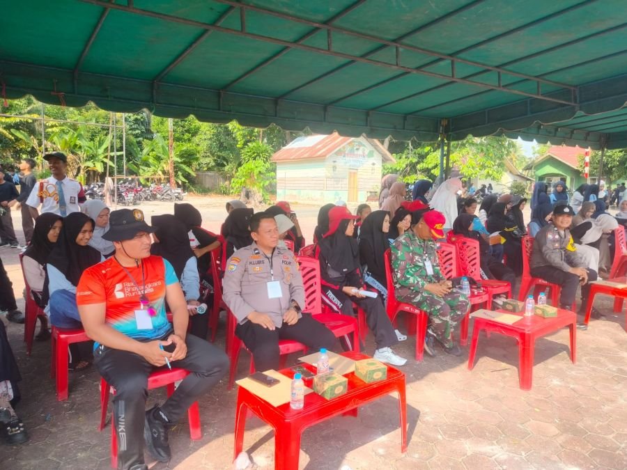 Menghadiri kegiatan perlombaan Peraturan Baris-Berbaris (PBB)