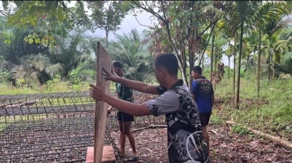 Menghubungkan Harapan Warga, Kodim 0301/Pekanbaru Percepat Pembangunan Jembatan