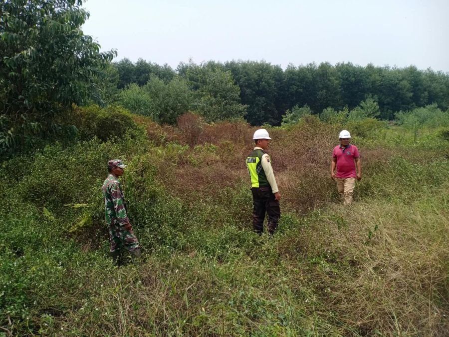 Menjaga Gambut Sebelum Api Datang, Babinsa Merbau Sisir Wilayah Rawan di Desa Lukit