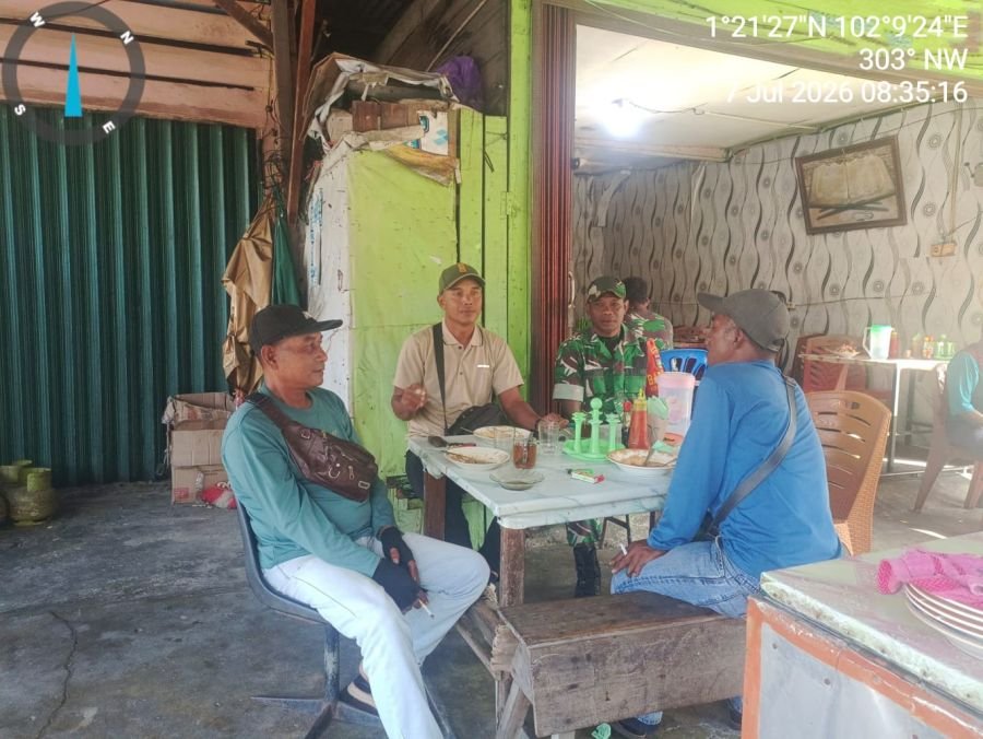 Menjaga Persatuan dari Desa, Babinsa Koramil 05/Bukit Batu Gaungkan Semangat Kampung Pancasila