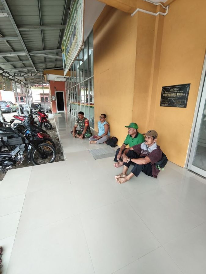 Menjalin Silaturahmi Babinsa Komsos Dengan Tokoh Masyarakat
