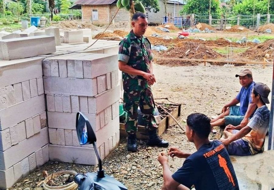 Menjalin Silaturahmi, Babinsa Koramil 02 Rambah Kodim 0313/KPR Tingkatkan Komsos