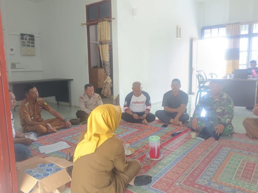 Menuju 17 Agustus, Koramil 02/TM Sinergi Dengan Pemcam Enok Bahas Rangkaian HUT Kemerdekaan